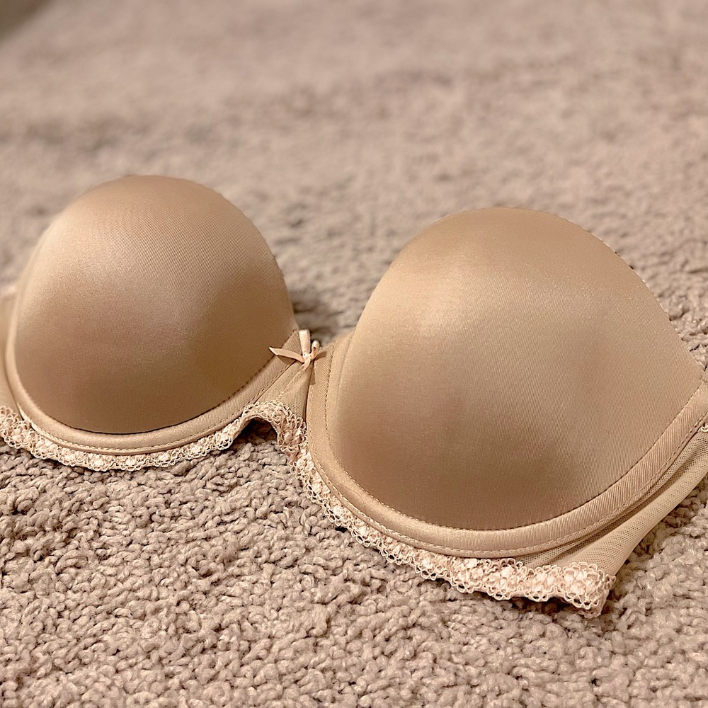 **NWOT** B.TEMTP’D by WACOAL Nude Strapless Push-Up Bra